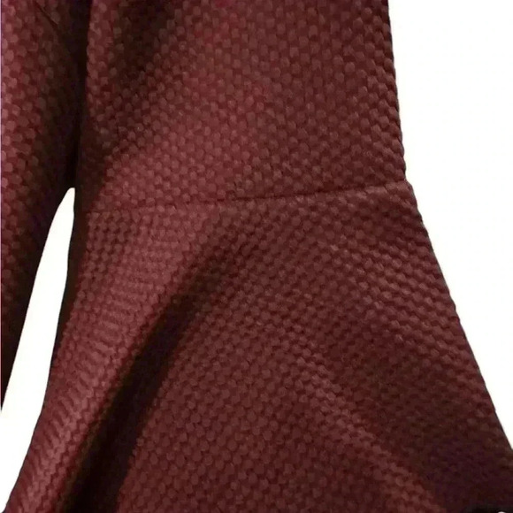 Zara Burgundy Wine Bell SleeveTextured Knit Dot Pattern Hi-Low Hem Size L Large - Picture 5 of 7